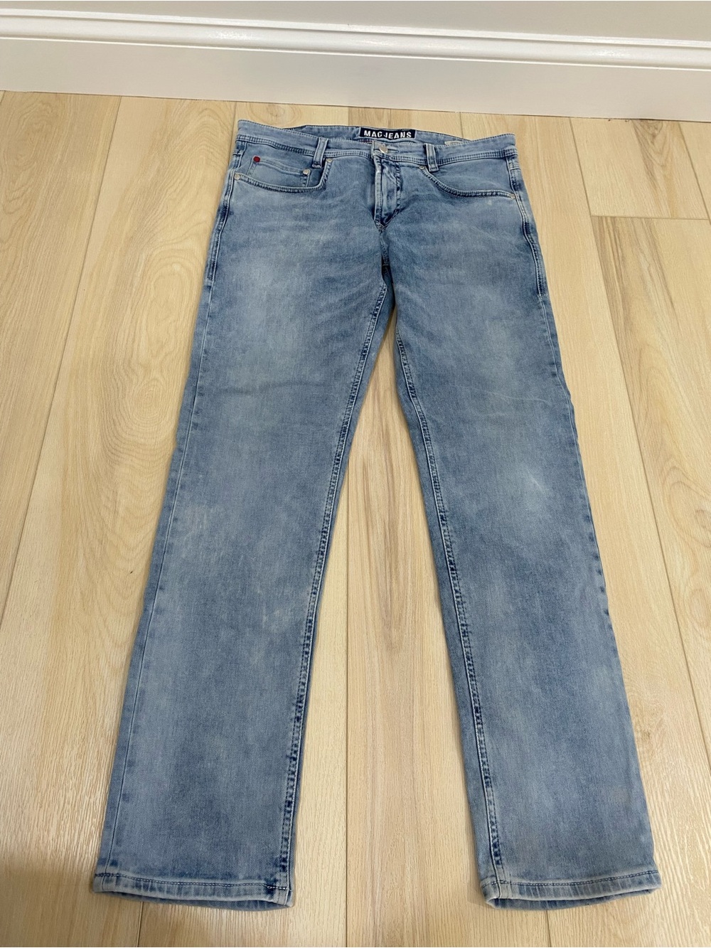 MAC Jeans Jog n Jeans Mens 33x32 Medium Wash Recycled Cotton Slim Straight 0994L